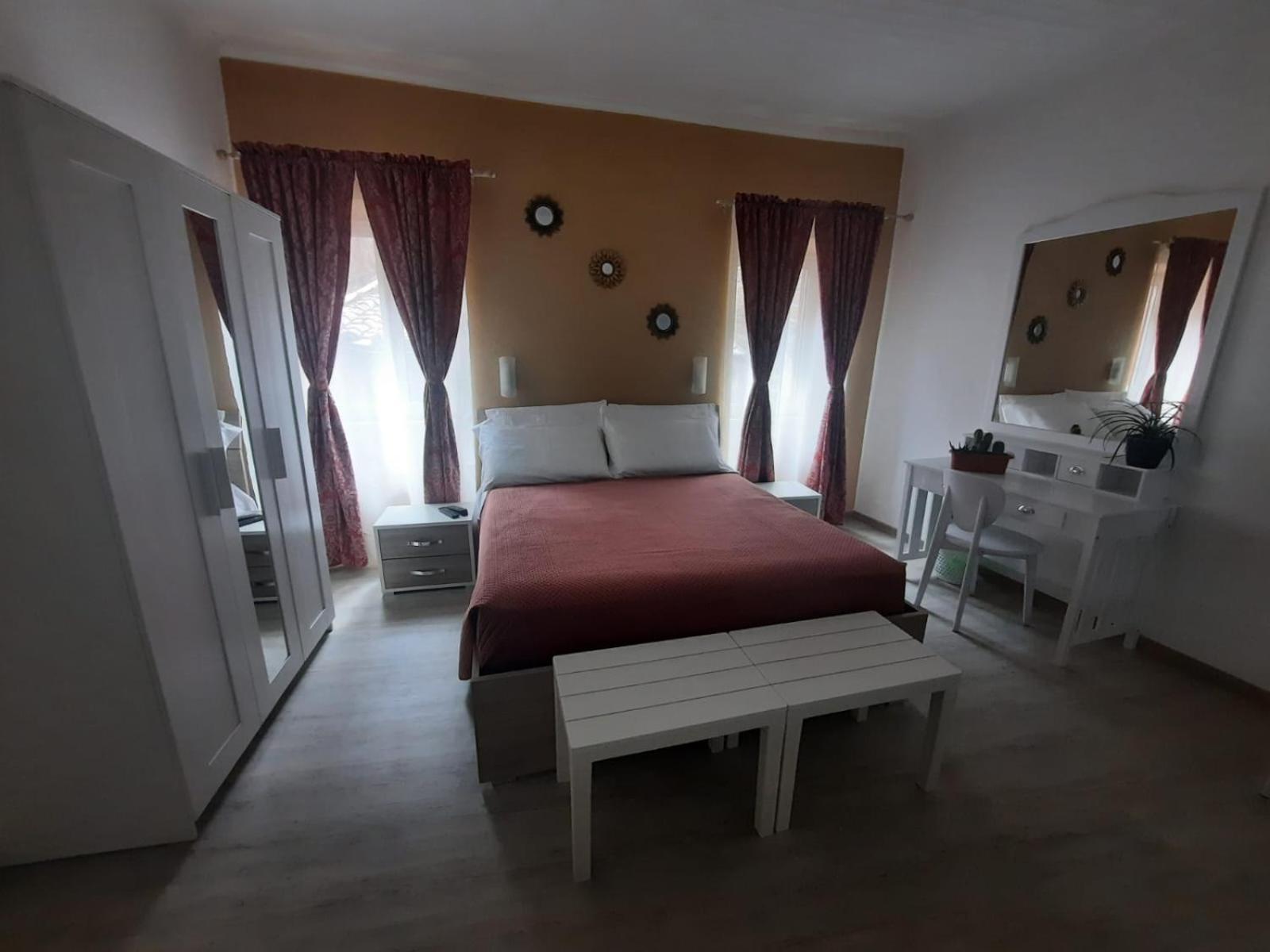 Ferienwohnung Viccinella House Capranica Exterior foto